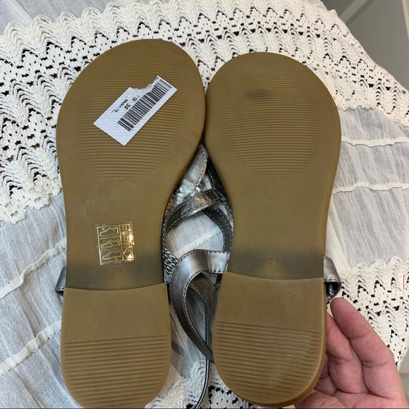 Brand new Tsakiris Mallas Silver Flat Ankle Strap Tong Sandals Leather Insole 39 - Picture 8 of 8